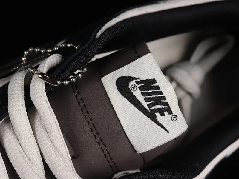 All Categories Nk SB Dunk Series Nk SB Dunk Low Low-top sneakers Otomo Katsuhiro x Nk SB Dunk Low "Steamboy OST" Otomo Katsuhiro co-branded SB low-top sports and leisure sneakers LF0039-033